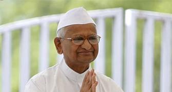 UPA is 'playing tricks' over Lokpal Bill: Hazare