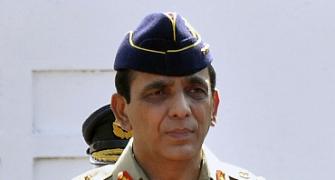 Kayani refused to confiscate Lakhvi's phone in jail: Report