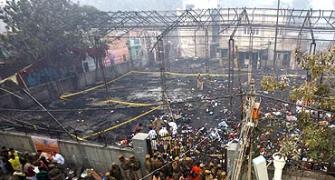 East Delhi fire: Cops took away our gold, money, say survivors