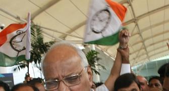 Is Pawar trying to attract Yeddyurappa into NCP?