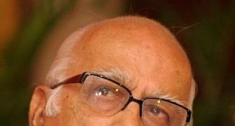 Government in a mess of Congress' own making: Advani