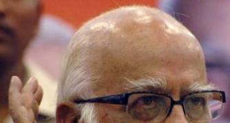 Scams tarnishing India's image abroad: Advani