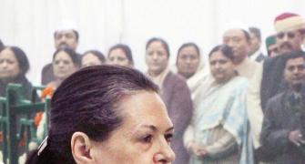 Throw BJP out, get Cong to power: Sonia tells Uttarakhand