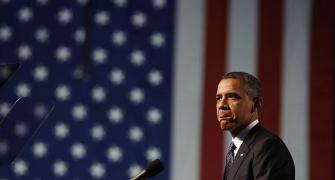 Obama WARNS Syria over chemical weapons