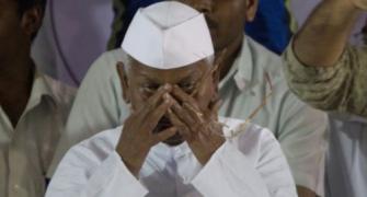 On day 3 of fast, Anna Hazare says sorry to media