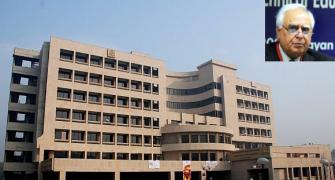 IIT-Kanpur defies Sibal; will have own exam from 2013