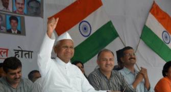 Passions run high at Anna Hazare's protest site