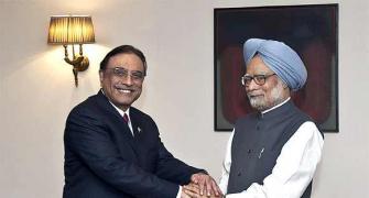 PM to mirror Zardari, likely to visit Pak on pilgrimage