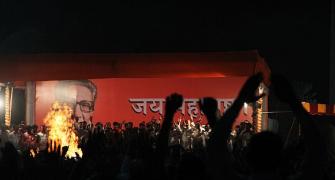 Remove makeshift Thackeray memorial: BMC to Sena