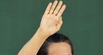 In Gujarat, Sonia Gandhi has nothing new to say