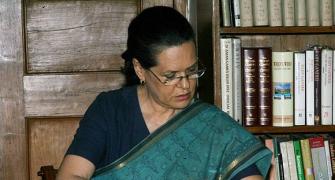 Who's lying about funds: Sonia or Shettar?