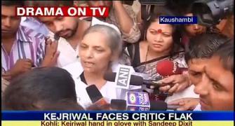 Drama at Kejriwal's press meet, woman confronts him