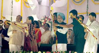 In PICS: PM, Sonia slay their demons at Ramlila Maidan
