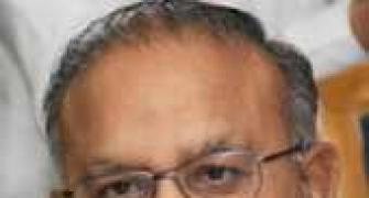 Demoted Jaipal Reddy sulks, refuses to take charge