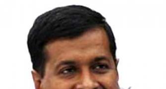 Anna influence on Kejriwal's party: Jan Lokpal and 'topis'