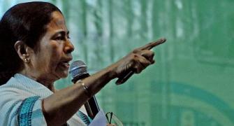 Mamata blames CPI-M, media for Haldia deadlock