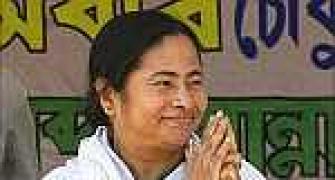 6 Cong ministers quit, withdraw support to Mamata govt