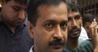 Kejriwal's fast against inflated bills enters 10th day