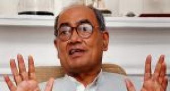 Digvijay stands firm on remarks on two power centres