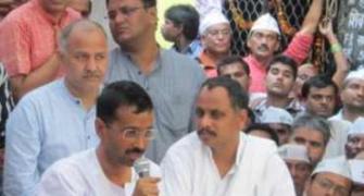 Arvind Kejriwal ends two-week long hunger strike