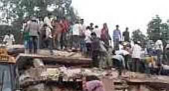 Thane collapse: 2 more held, TMC begins demolition drive