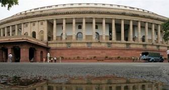 AP Cong MPs dinner diplomacy: Stall Food Security Bill
