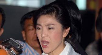 Thai Premier Yingluck breaks down in tears