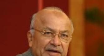 Learn from PM, Shinde advises Kejriwal
