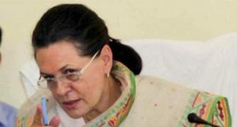 Let UNITY be the watchword, Sonia to Congmen