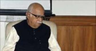 Advani attends Parl Board meet along with Modi