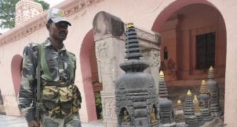 2 days after Bodh Gaya blasts, investigators hunt for leads