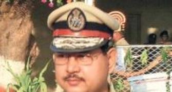 Ishrat case: Top cop Pandey gets further relief from HC