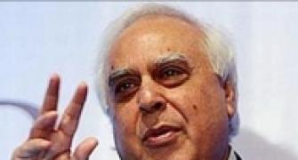 Govt MUST have say in appointment of judges: Sibal