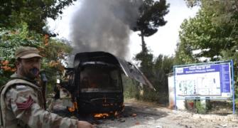 Pak: Militants target women's bus, take over hospital