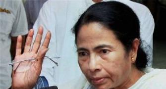 Mamata visits Barasat rape victim's home, faces protest