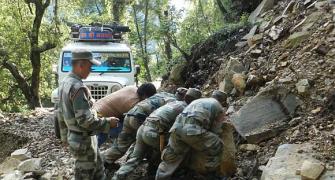 2 more bodies pulled out in Kedarnath, operation stopped
