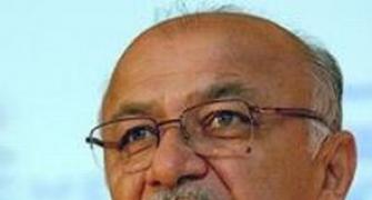 Yet to know how many still trapped in U'khand: Shinde