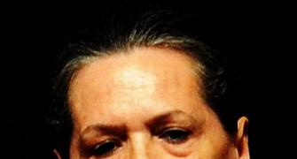 Why Sonia can't get PM to sack his ministers
