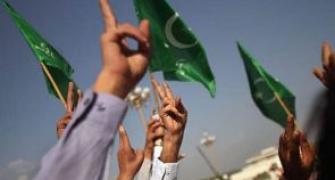 Candidate shot dead in Karachi on the eve of Pak polls