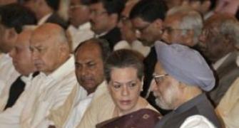 Amidst controversies, UPA paints rosy picture of government 