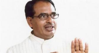 Chouhan sends defamation notice to Sonia, state Cong chief