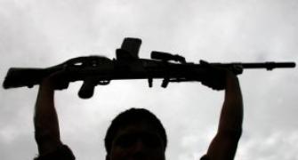 Naxals ambush running train in Bihar, kill 3 policemen