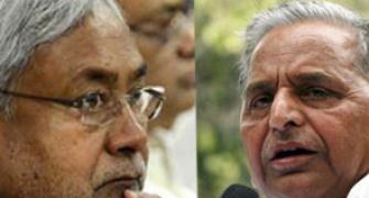 Nitish, Mulayam, Left meet amid efforts to form Third Front