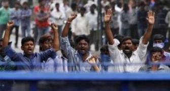 Striking pro-united Andhra employees return to work