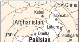 Quake in southern Pakistan kills 32, tremors felt in Delhi