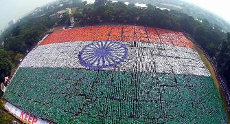 India sets new world record for largest human flag