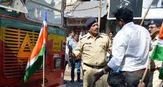 PHOTOS: Raj Thackeray's 'rasta roko' brings Mumbai to a halt