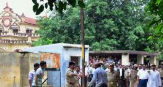 1 killed, 6 injured in attack at Faizabad court complex