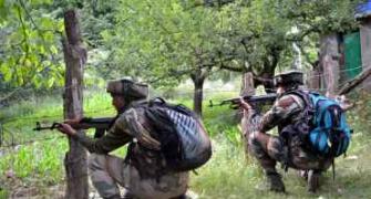 Cop killed, army official injured in gunbattle in Kashmir
