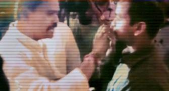Defiant Shiv Sena says 'force-feed rubbery rotis to Maharashtra CM'